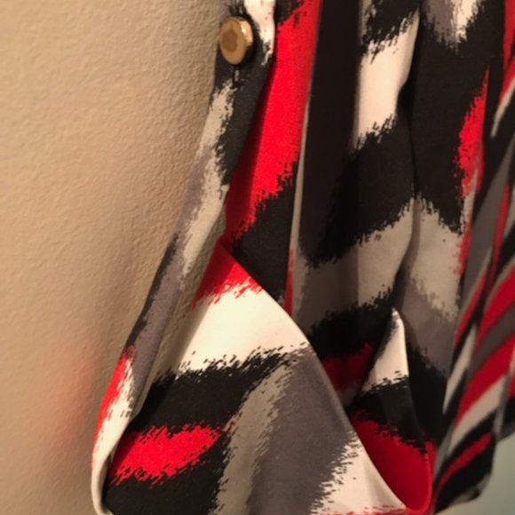 🍁5/20$!! EUC Herring Bone Patterned 3/4 Sleeve Top - Picture 4 of 7